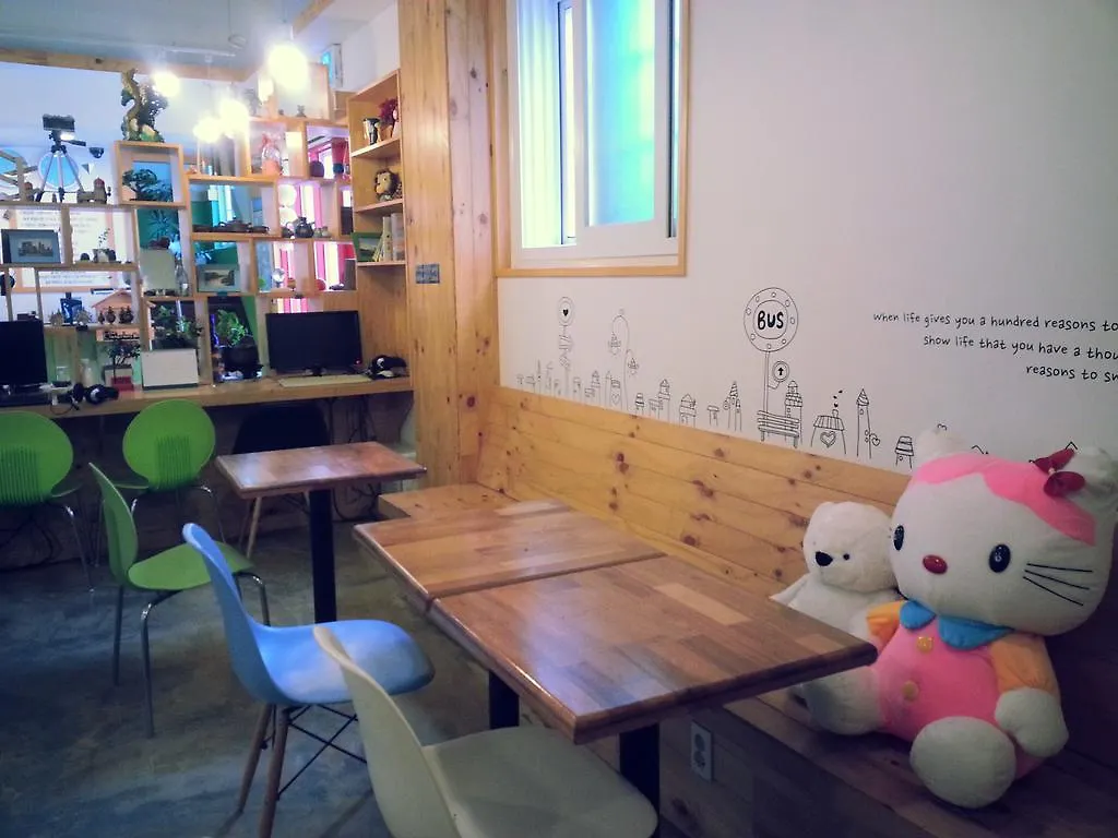 Blue Backpackers Hostel Busan 0*,