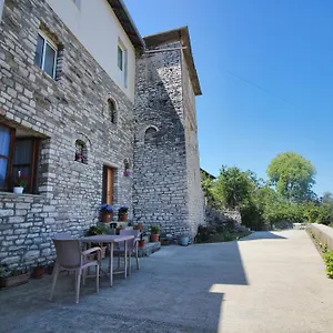 Guri Bed and breakfast Gjirokastër